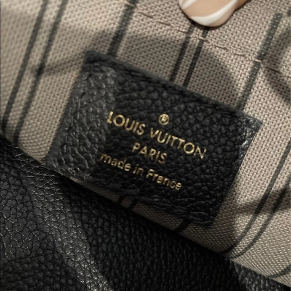 Louis Vuitton Montaigne BB Crossbody Handbag - Picture 3 of 13